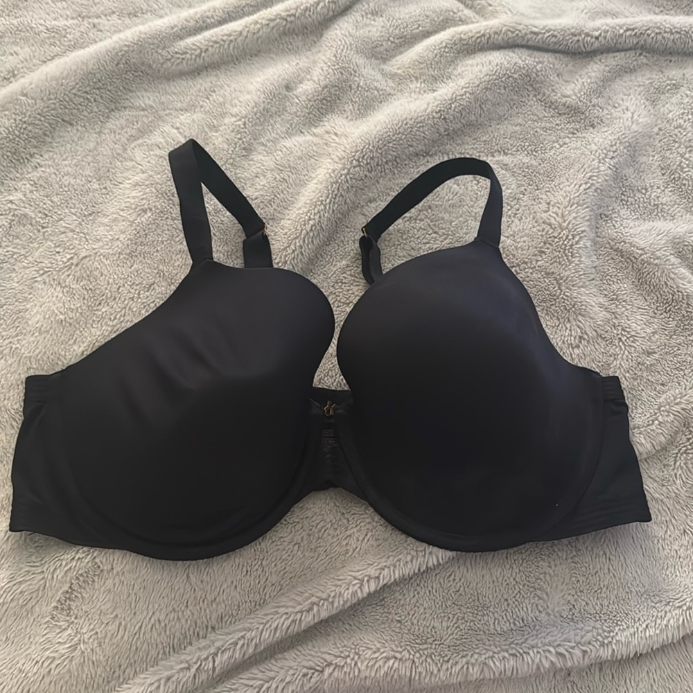 New without tags black Savage X Fenty t-shirt bra, size 42DD